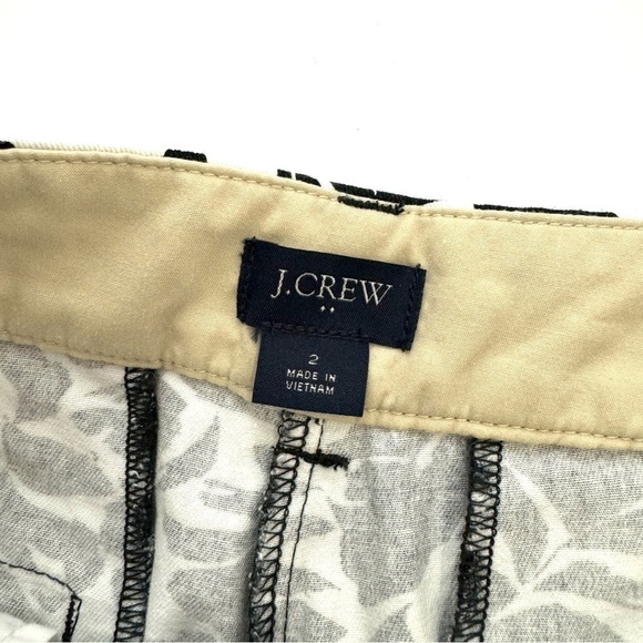 J. Crew Women’s Sz 2 Black & White Floral Cotton Casual 5" Chino Shorts Casual - Picture 5 of 11